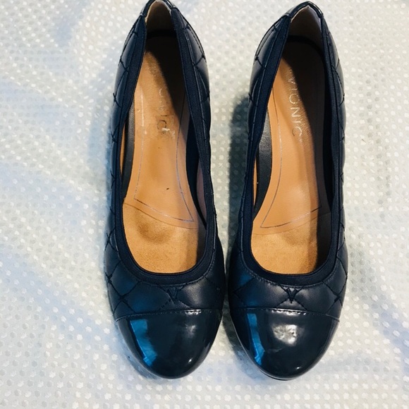 Vionic heels - Picture 4 of 8